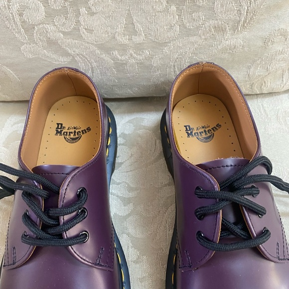 Dr. Martens Oxford size 6 purple NEW IN BOX - Picture 3 of 15